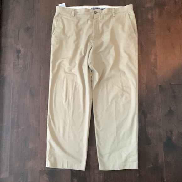DOCKERS KHAKIS CLASSIC FIT 38 x 29 TAN - Picture 2 of 8